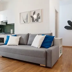 design-flat-near-the-city-center-milan.italymilanhotels.net/